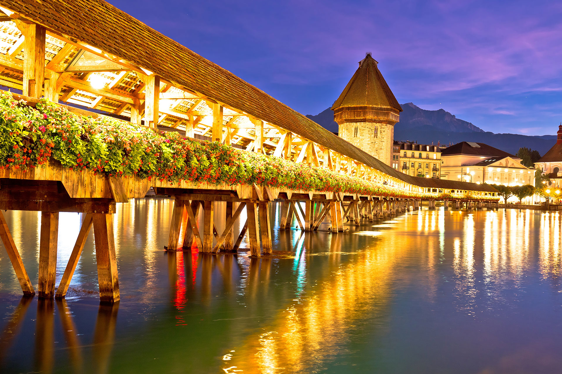 Chapel Bridge: Simbol Ikonik Kota Lucerne